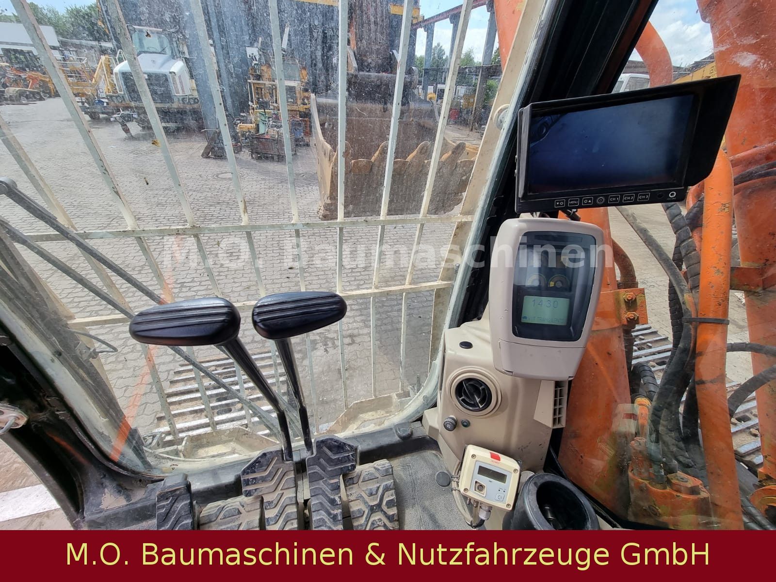 Fahrzeugabbildung CAT 330 CL / Klima / SW