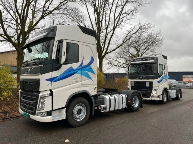 Volvo FH 500 2x IN STOCK * HYDRAULIC * GLOBETROTTER* A