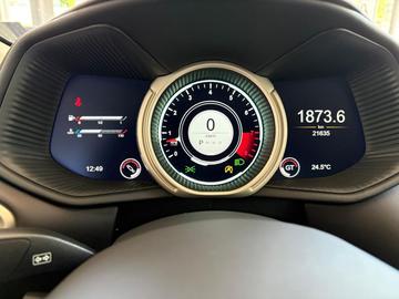 صورة مصغرة 49 لـ 2016 Aston Martin DB11
