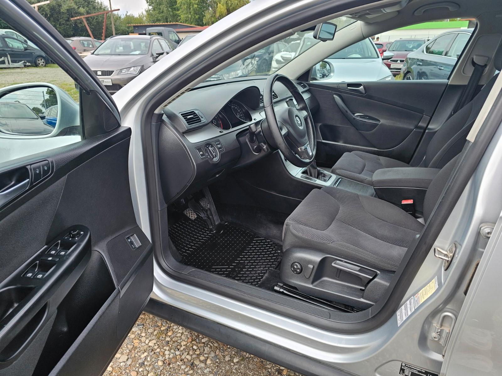 Volkswagen Passat 2010 — photo 9