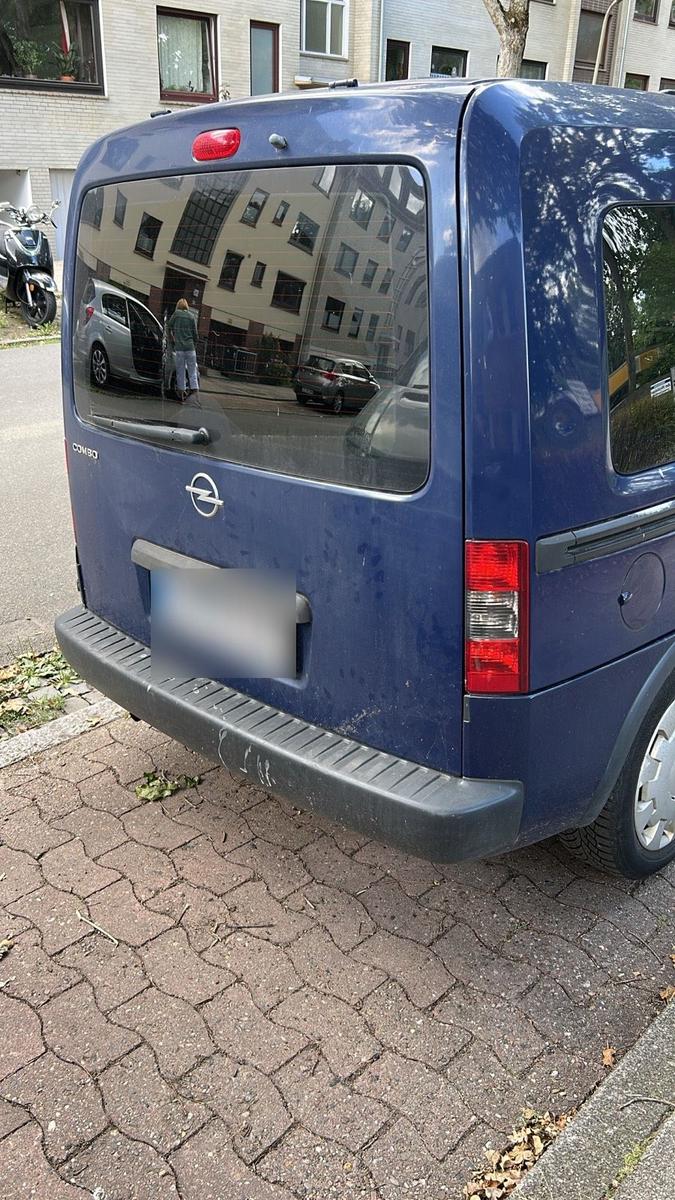 Opel Combo 2007 — rear view