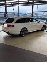 Mercedes-Benz E 63 AMG Mercedes-AMG E 63 4MATIC+ T Autom. ... - weiße Mercedes-Benz E 63 AMG