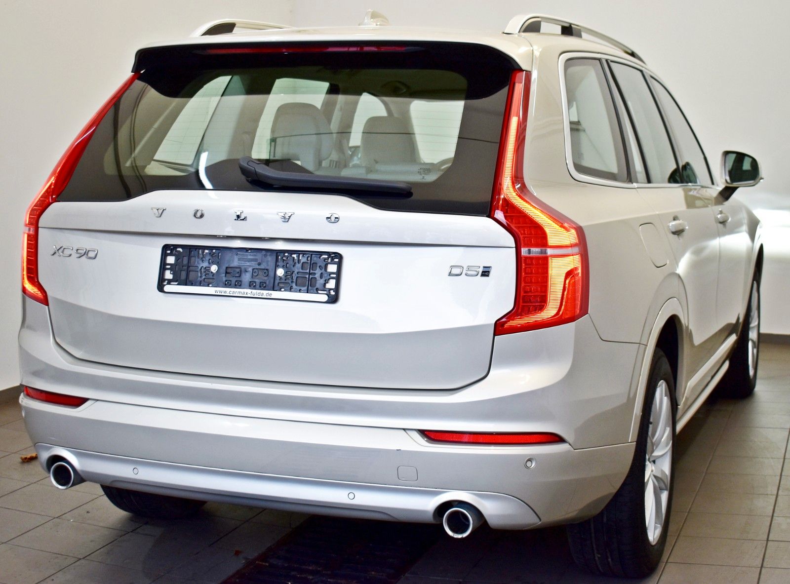 Fahrzeugabbildung Volvo XC90 Momentum AWD,Leder,Navi,LED,SH,PDC,ACC