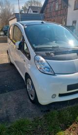 Mitsubishi i-miev top e auto - Mitsubishi mit Elektro-Antrieb