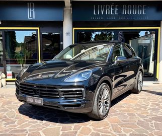 Porsche Cayenne - 1
