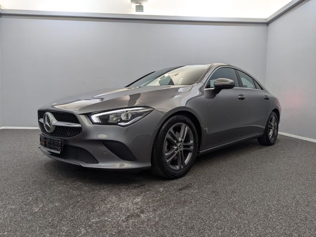 Mercedes-Benz CLA 180 COUPE*SCHALTER*LED*PDC*SPUR*NAVI