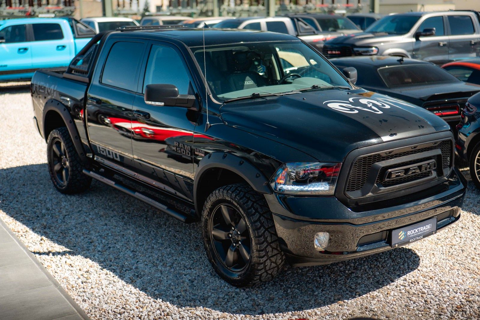 Fahrzeugabbildung Dodge RAM 5.7 V8 HEMI 4x4 OFFROAD Night-Paket *LED*AHK
