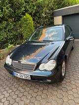 Mercedes-Benz C 200 KOMPRESSOR CLASSIC Schiebed. Originalzusta - gebrauchte Mercedes-Benz C 200 aus dem Jahr 2004