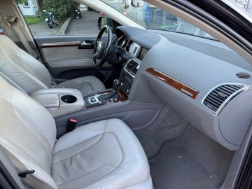 Audi Q7 - 9