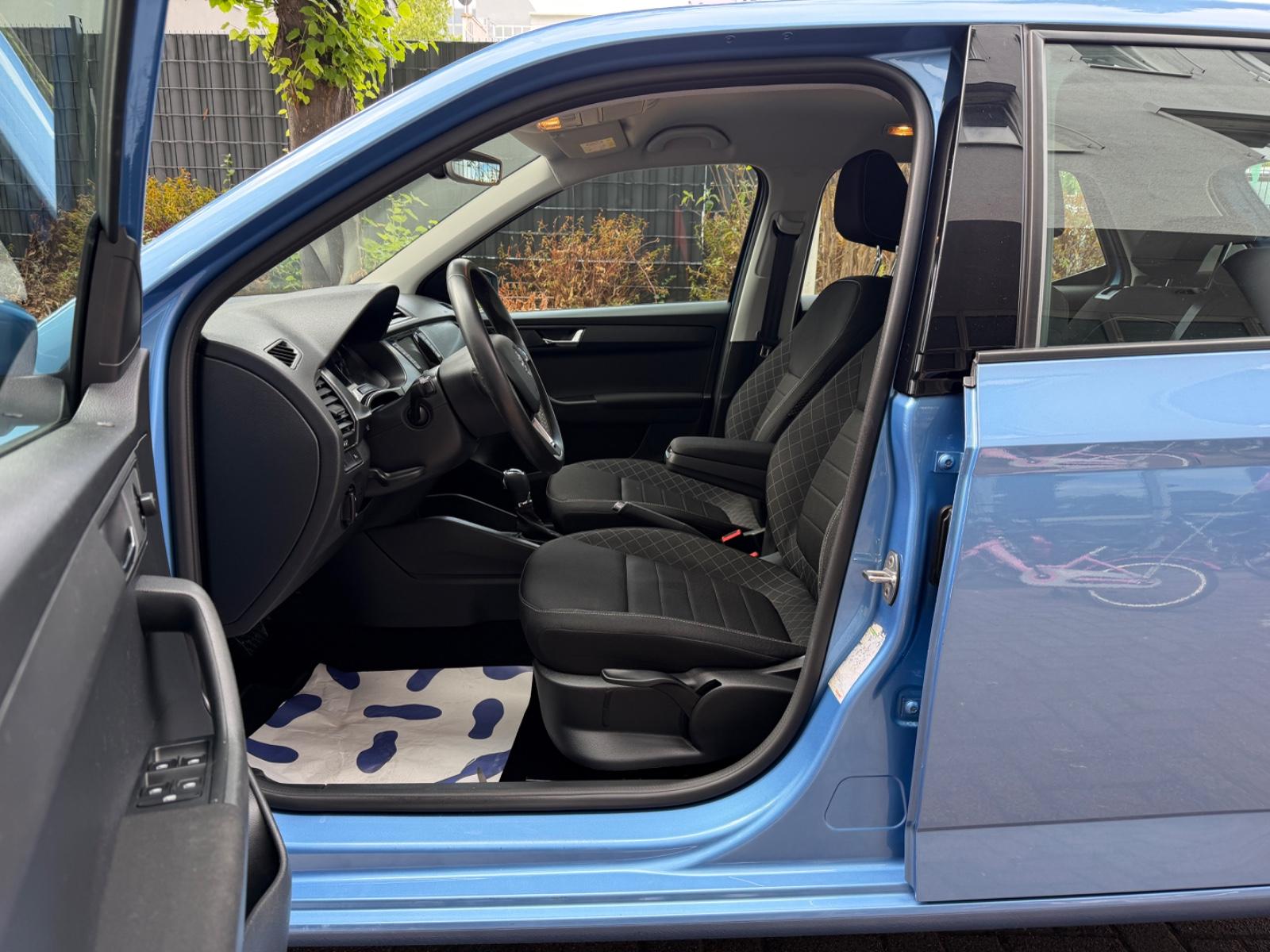 Skoda FabiaStyle/Klima.A/Sitz-H/PDCx2/Garantie/Tüv-Neu