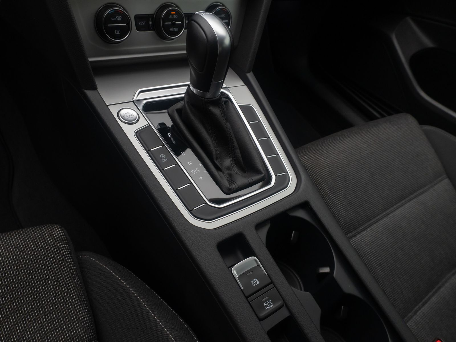 Fahrzeugabbildung Volkswagen Passat Comfortline Kamera HiFi ACC FernlichtReg