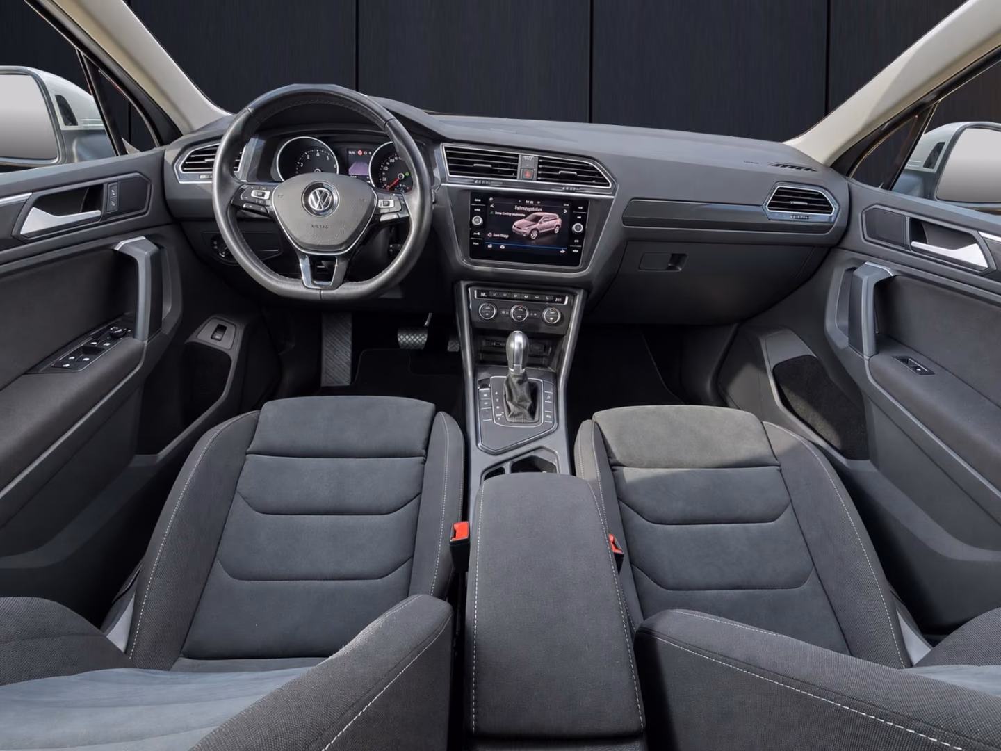 Volkswagen Tiguan Comfortline NAVI DSG ACC PDC SHZ LED