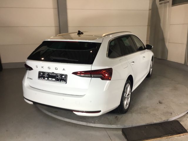 Fahrzeugabbildung Skoda Octavia Selection Combi 1.5eTSI DSG/ACC/AHK/Navi