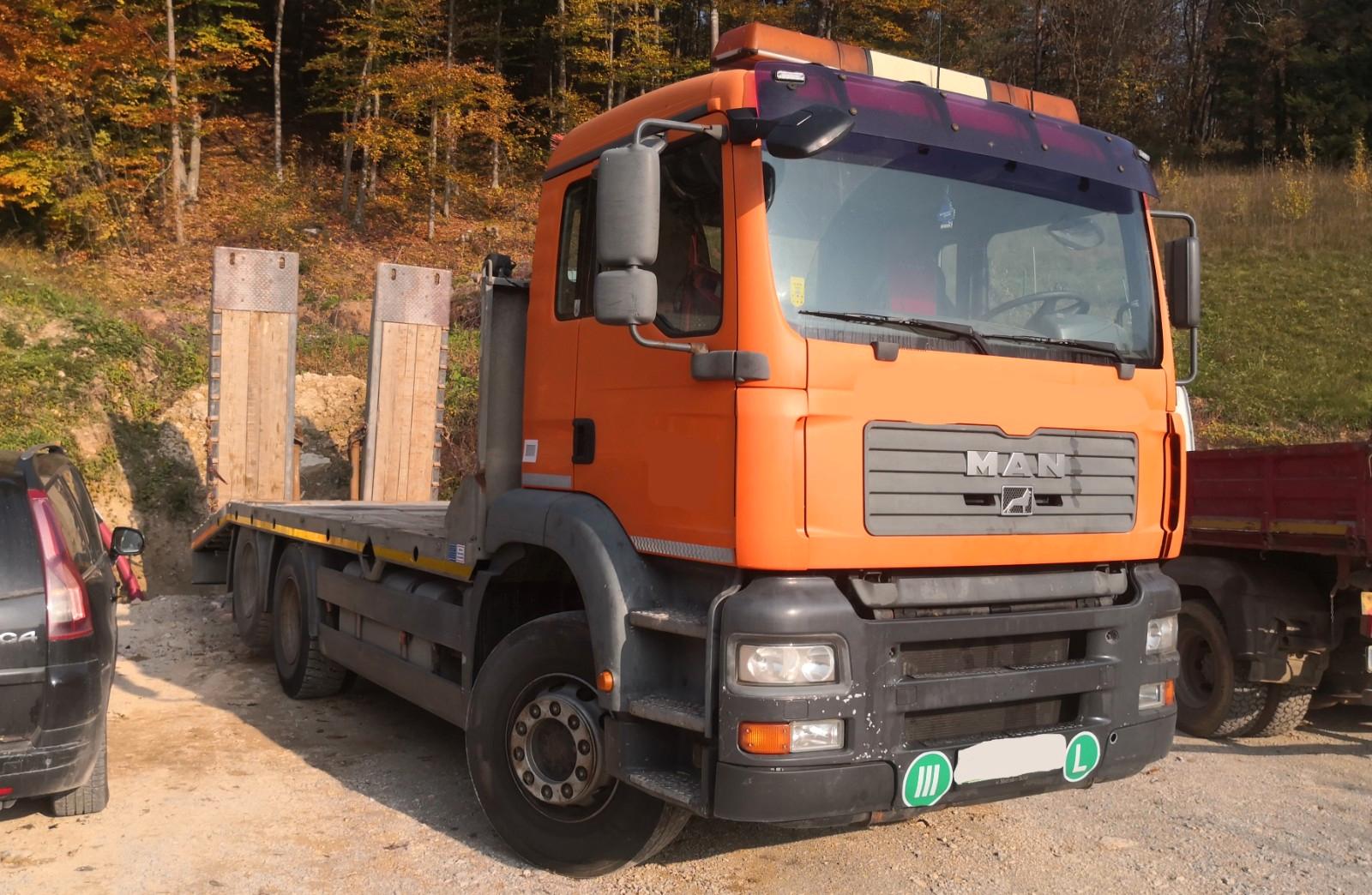 MAN TGA 28.413 6X2 transporter - 6.8m loading space