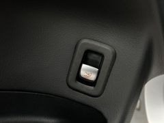 MERCEDES-BENZ GLC 250 4Matic / NUR 49.tKM / 2.HD / LED / MERCEDES-BENZ GLC 250 4Matic / NUR 49.tKM / 2.HD / LED /