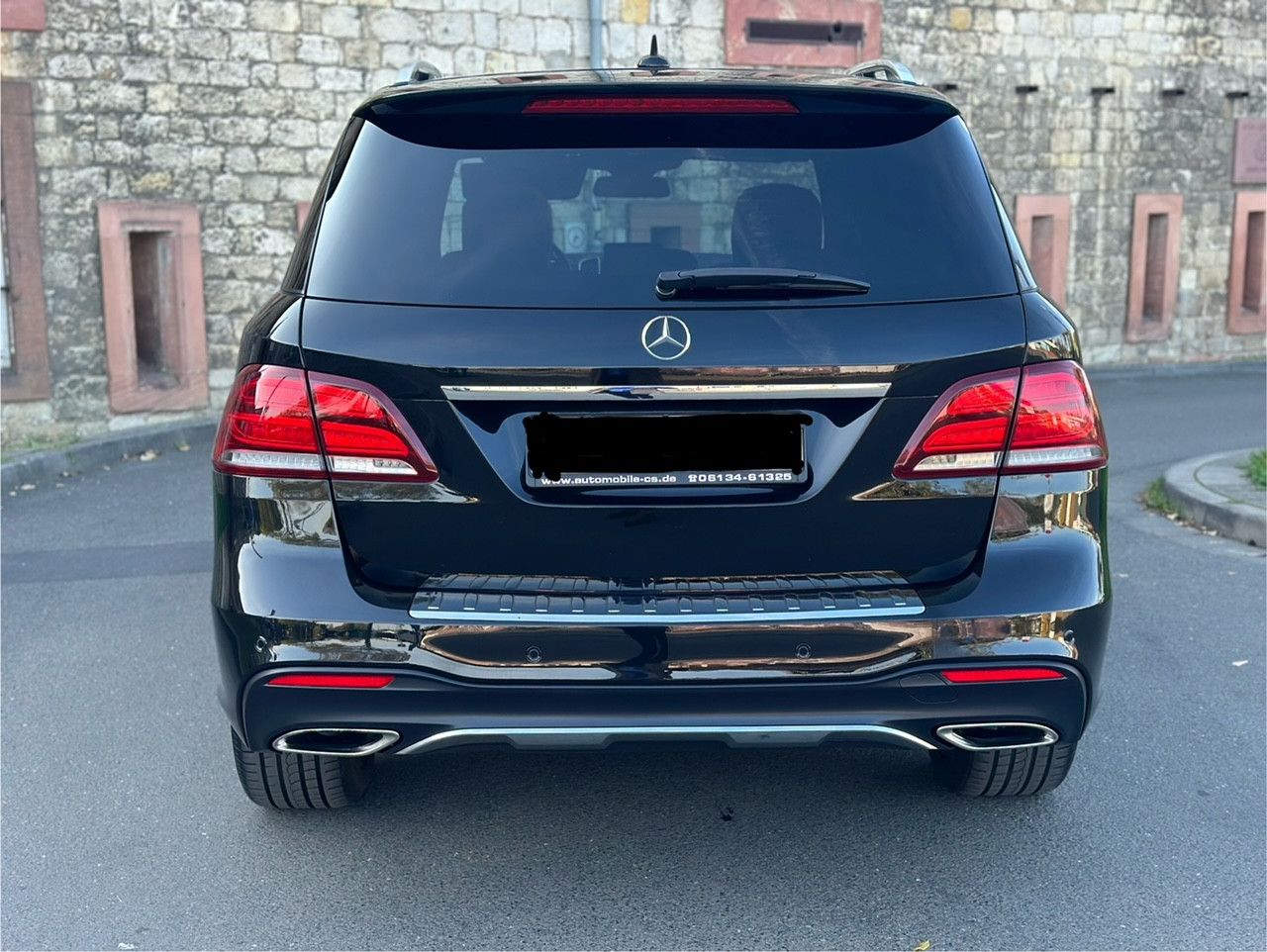 Fahrzeugabbildung Mercedes-Benz GLE 400 4MATIC AMG LINE*PANORAMA+20´LM+KAMERA*