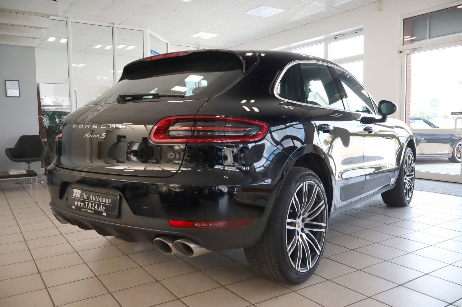 Fahrzeugabbildung Porsche Macan S Diesel Panorama, 21Zoll, Kamera,APPROVED