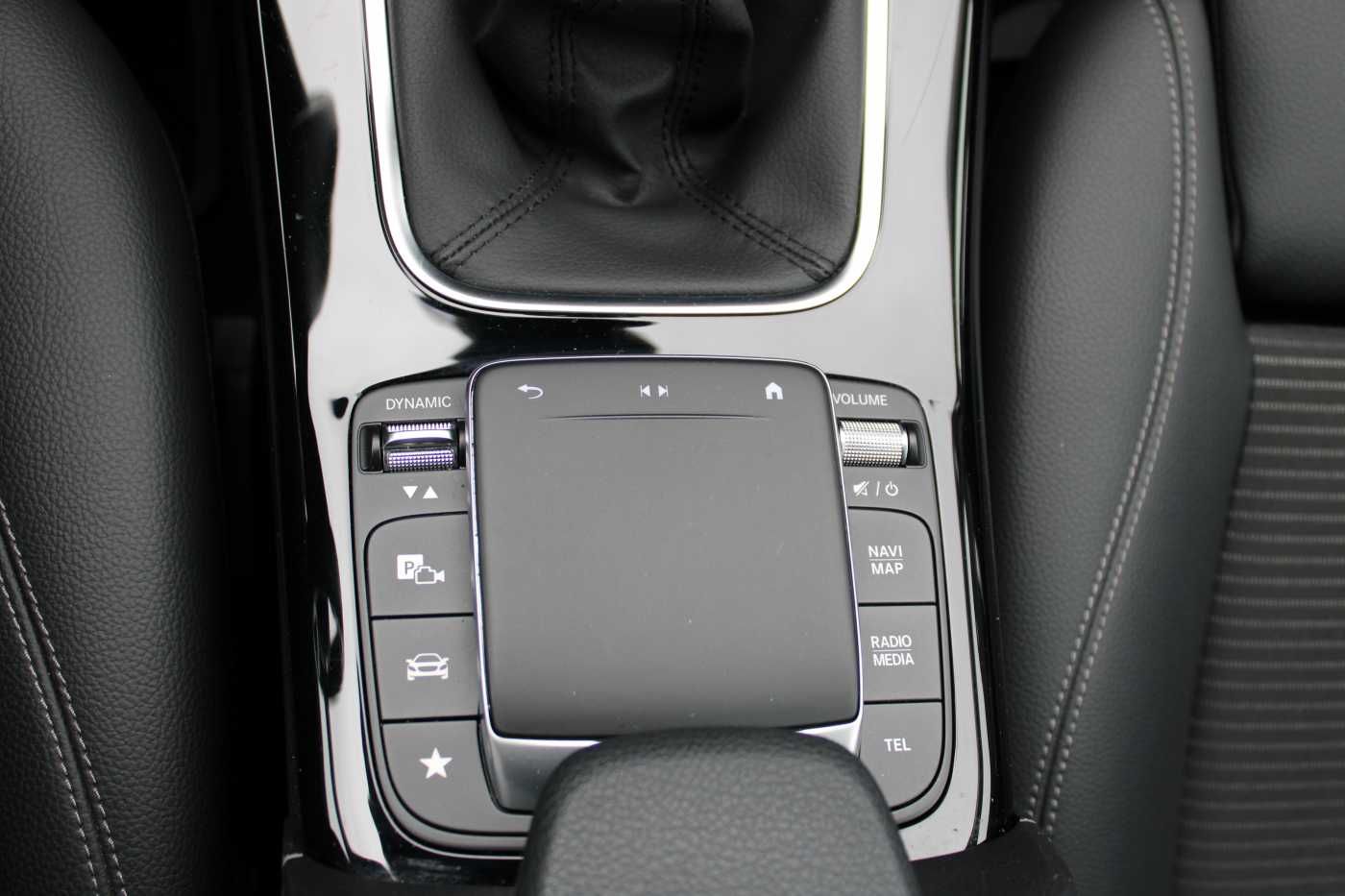 Fahrzeugabbildung Mercedes-Benz CLA 180 Shooting Brake