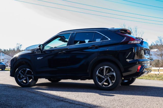 Fahrzeugabbildung Mitsubishi Eclipse Cross 2.4 PHEV Plus SELECT 4WD LAGERWARE