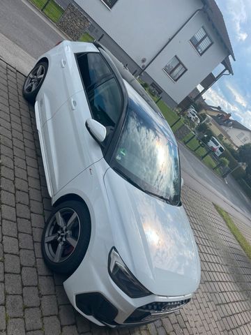 AUDI Audi A1 s line 40 TSFI