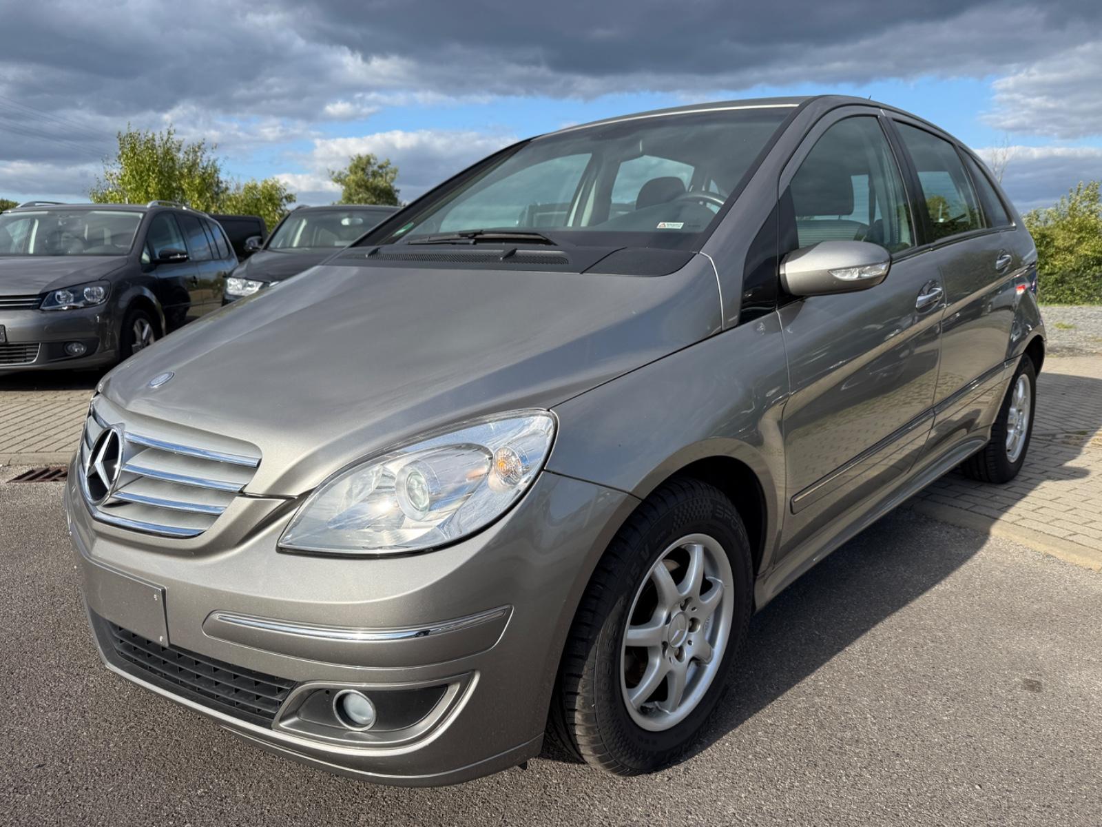 Mercedes-Benz B 170 Benzin 116 PS gepflegt TÜV bis Febr. 2028