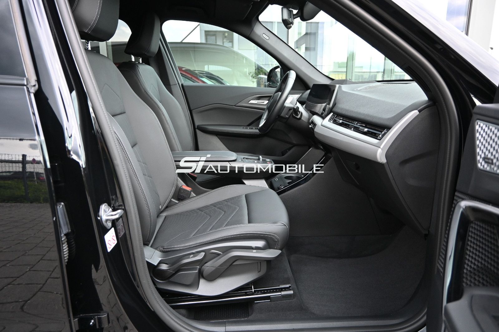 Fahrzeugabbildung BMW X1 xDrive20d °ACC°AHK°ADAPT.LED°HUD°HARMAN°360°