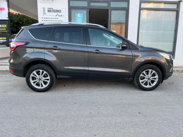 Ford Kuga 1.5 TDCI 120 CV S&S 2WD Titanium