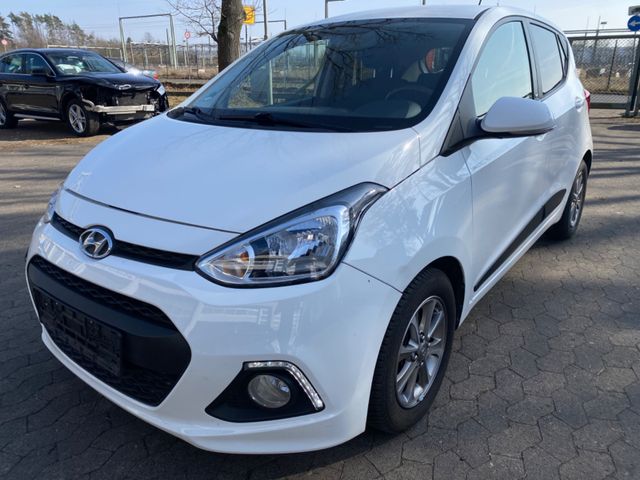 Hyundai i10 1.2 Style*KLIMAAUT*LENKHZG*PDC*ALU