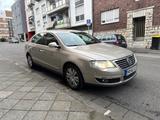 Volkswagen Passat 2.0 TDI DSG Highline | KETTE & TÜV NEU - Volkswagen Passat aus 2007: Highline