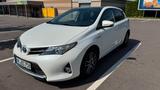 Toyota Auris 1.8 Hybrid Life AHK / NAVI / PANO / KAM - Toyota Auris mit Hybrid-Antrieb: Navigationssystem, Limousine, Euro5, 1.8