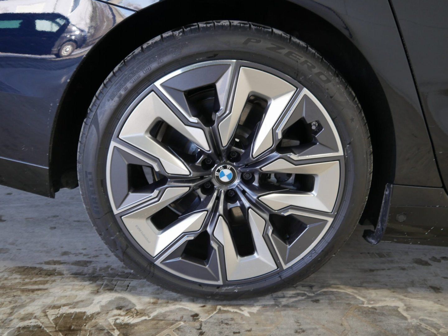 Fahrzeugabbildung BMW i7 xDrive60 Limousine M Sportpaket B&W Surround