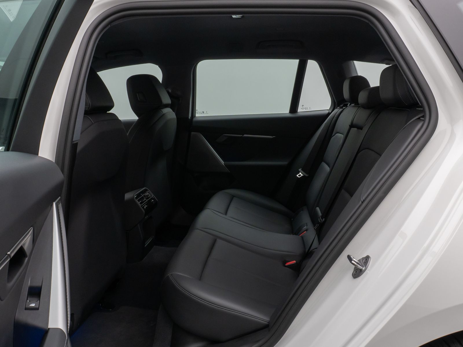 Fahrzeugabbildung BMW 520d Kamera DAB DrivingAssist Alarm LED Sport
