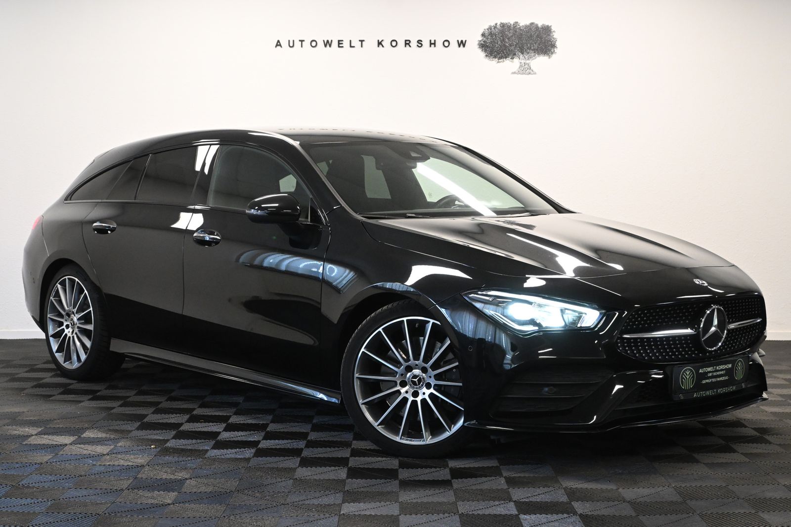 MERCEDES-BENZ CLA 250 Shooting Brake AMG LINE*RFK*LED*KEYLESS