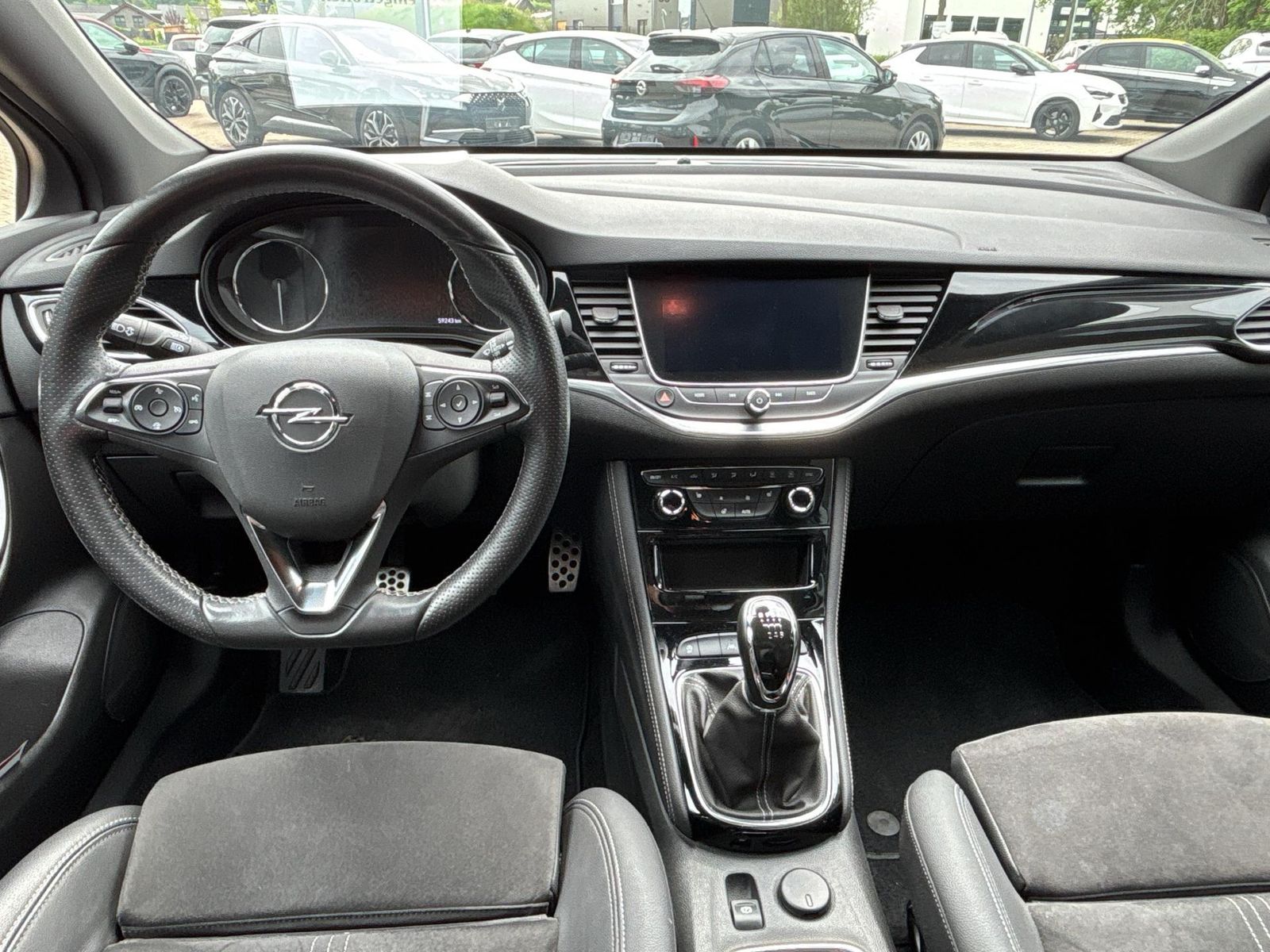 Fahrzeugabbildung Opel Astra K Ultimate+SHZ+PDC+LED+NAVI+Alcantara+S&S