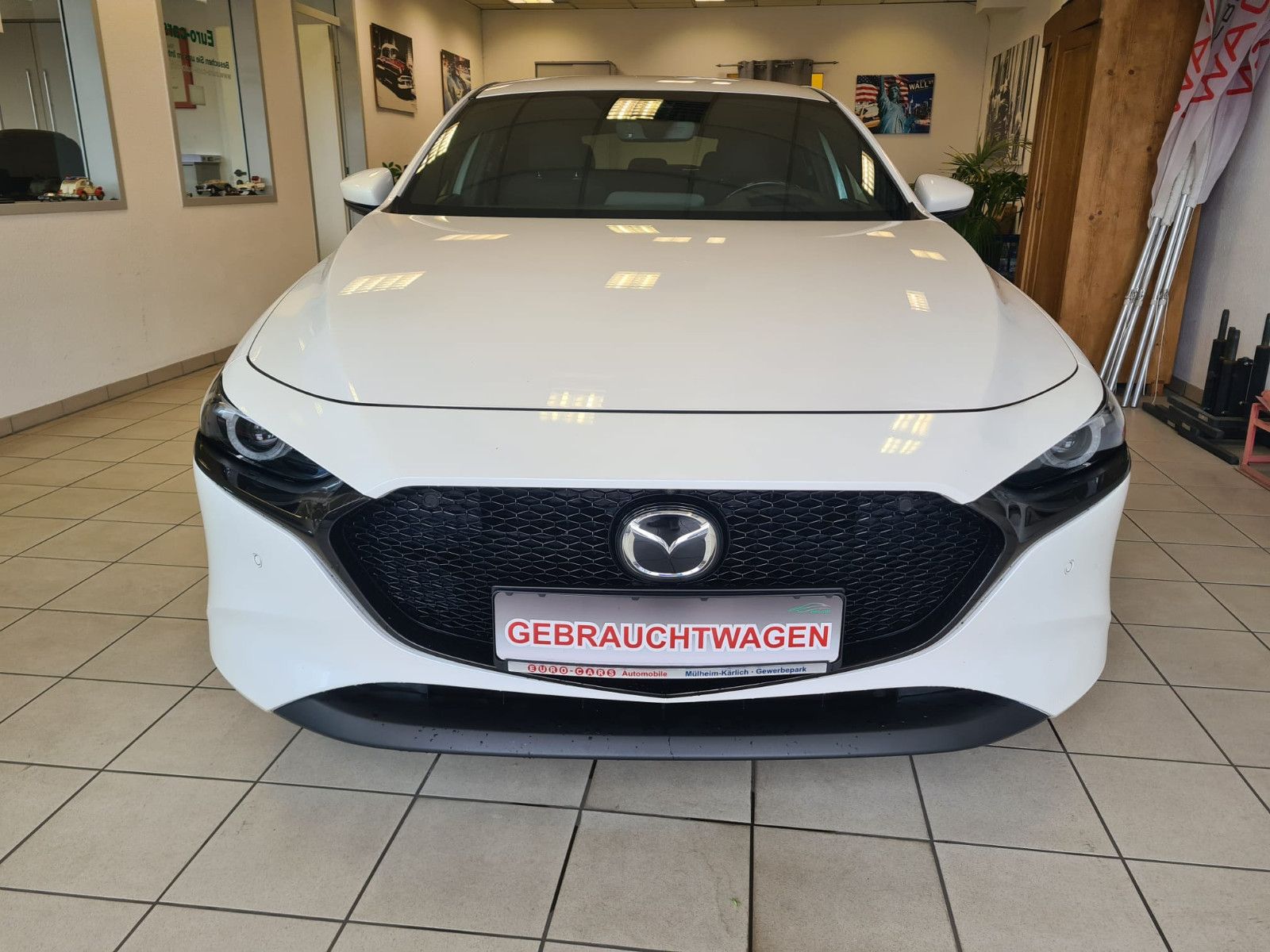 Fahrzeugabbildung Mazda 3 / NAVI / 1. Hand / 8-fach-bereift / BOSE