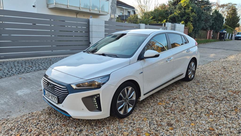 Hyundai IONIQ