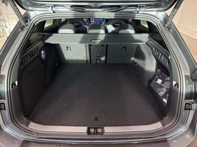 Passat Variant R-Line 1.5 TSI eHybrid DSG ACC PA