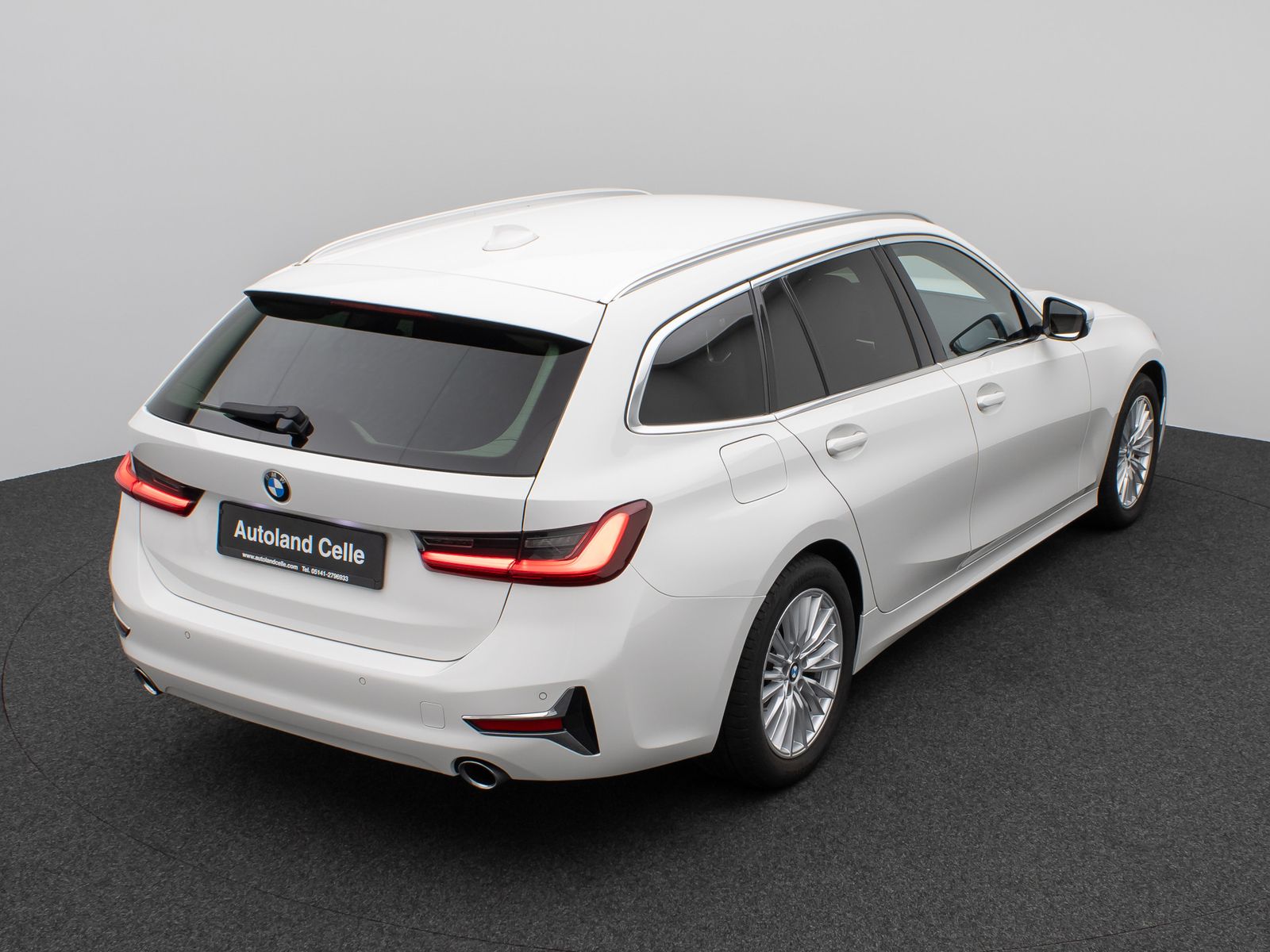 Fahrzeugabbildung BMW 320d  Luxury Line DAB HiFi PDC LED Alarm Sport