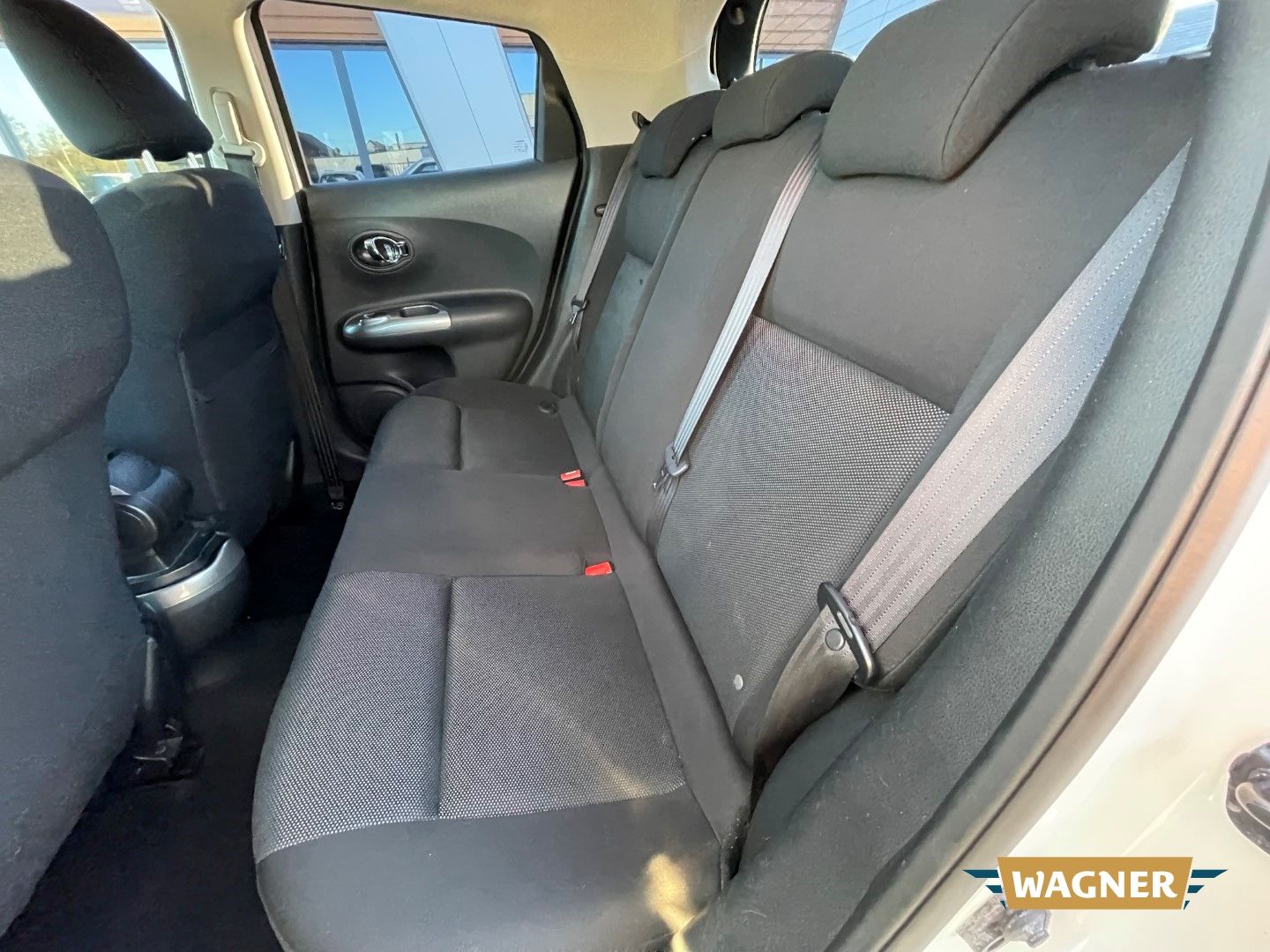 Fahrzeugabbildung Nissan Juke Acenta Rückfahrkamera leichter Frontschaden