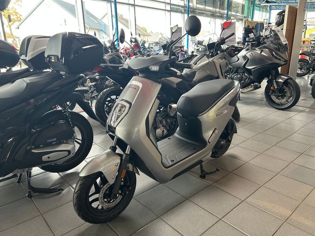 Honda EM1 e