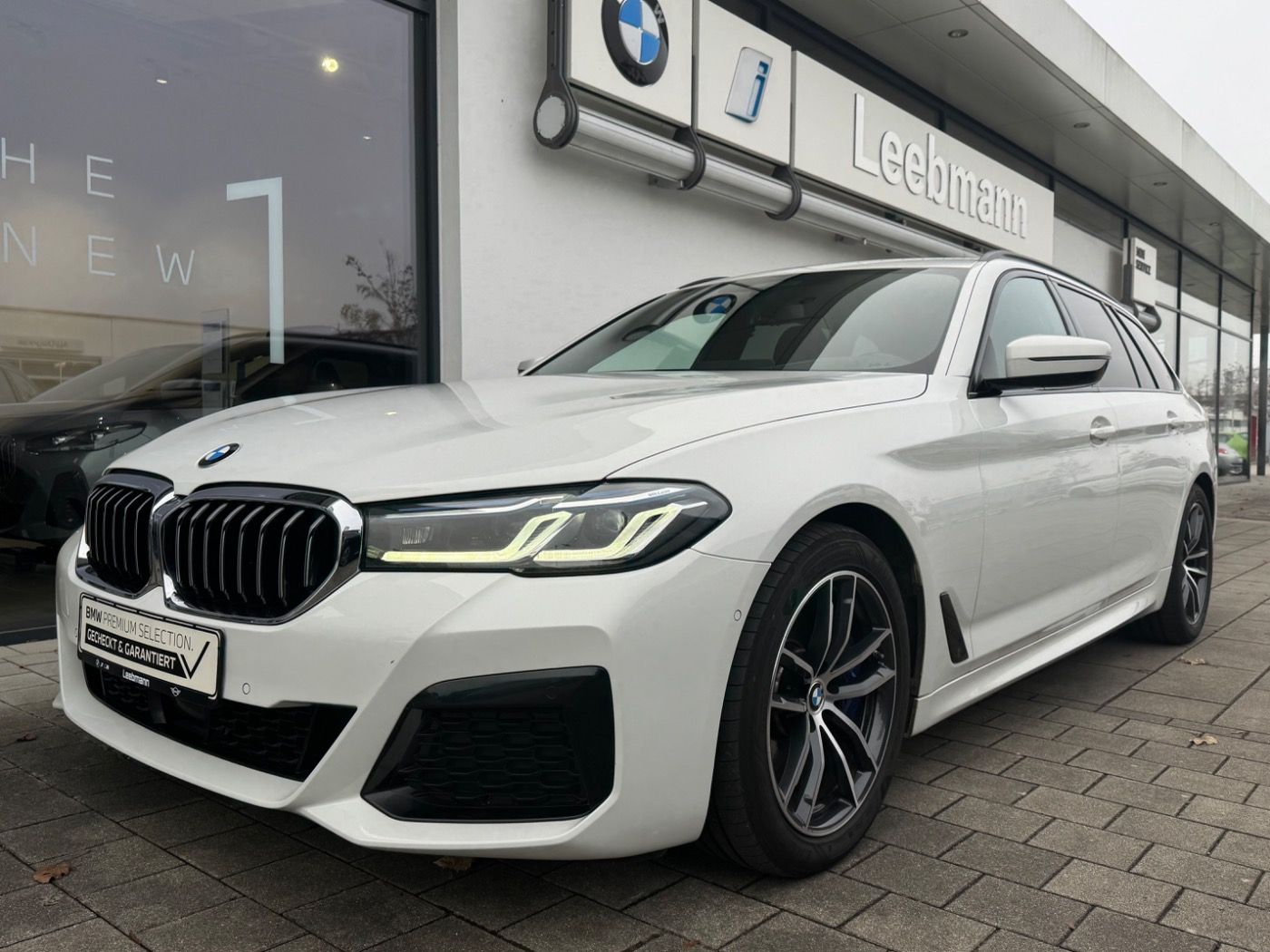 Fahrzeugabbildung BMW 540d xDrive Tour. M-Sport AHK 2 JAHRE GARANTIE