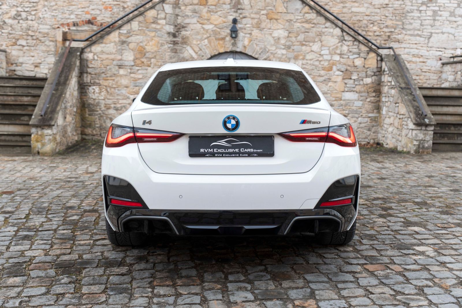 Fahrzeugabbildung BMW i4 M50 GC H&K LASERLICHT KAM CARPLAY ACC M+S