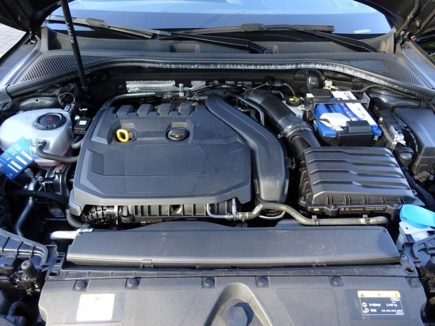 Fahrzeugabbildung Audi A3 Sportback 1.5 TFSI MHEV S line