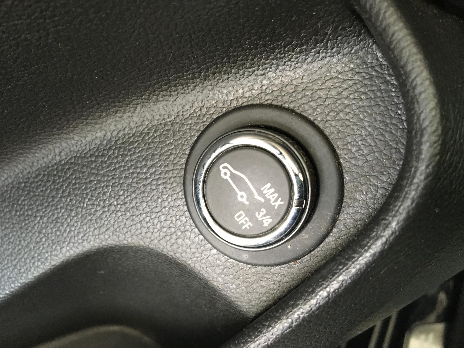 Opel Insignia 2012 — photo 29
