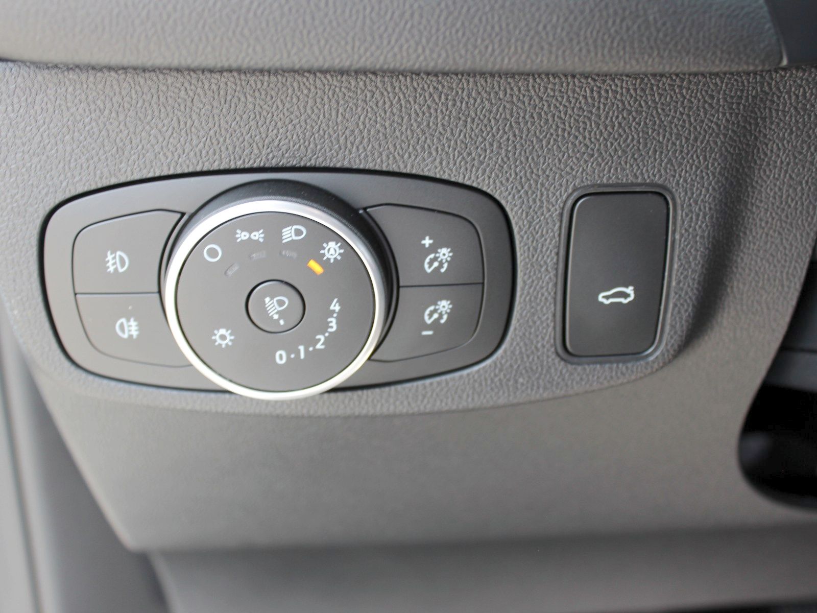Fahrzeugabbildung Ford Focus ST-Line X 1,0 EcoBoost Mild Hybrid