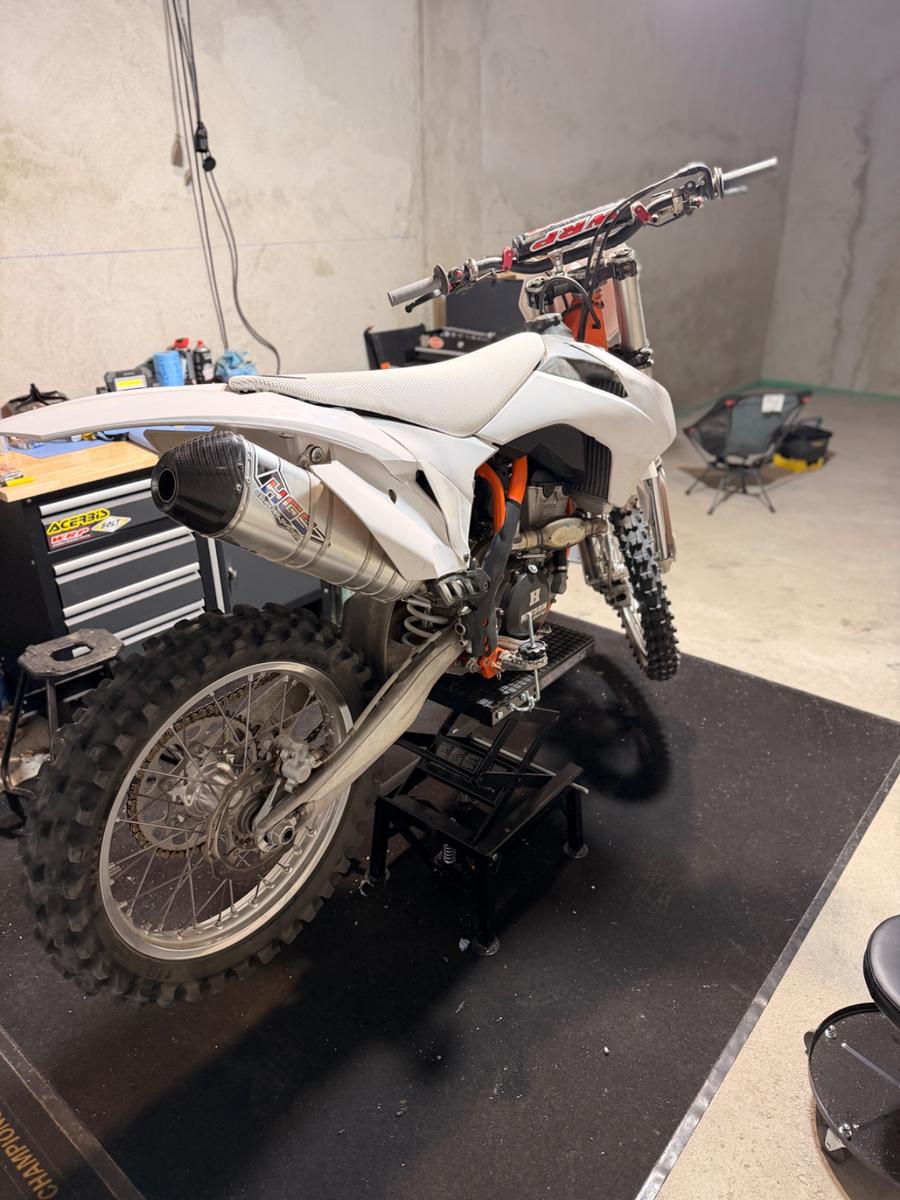 KTM SX 2015 — engine 350 cm³, 54 HP (40kW)