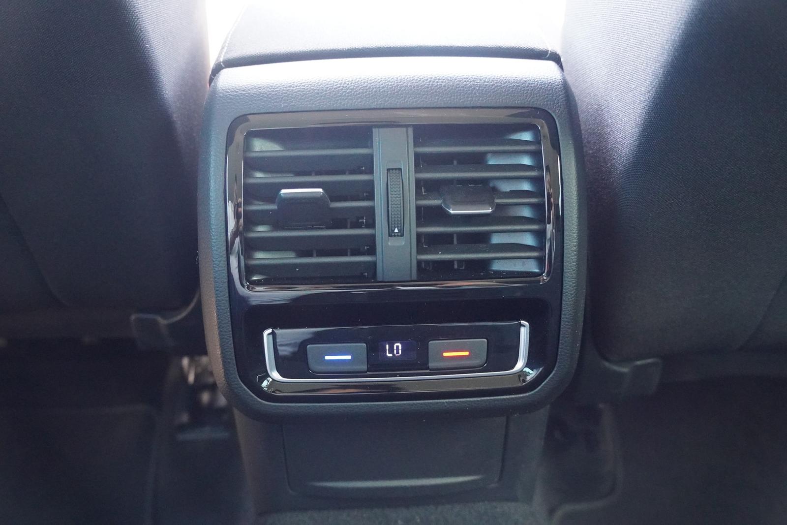 Volkswagen Passat 1.5 16V TSI Business DSG LED AHK, миниатюра 17