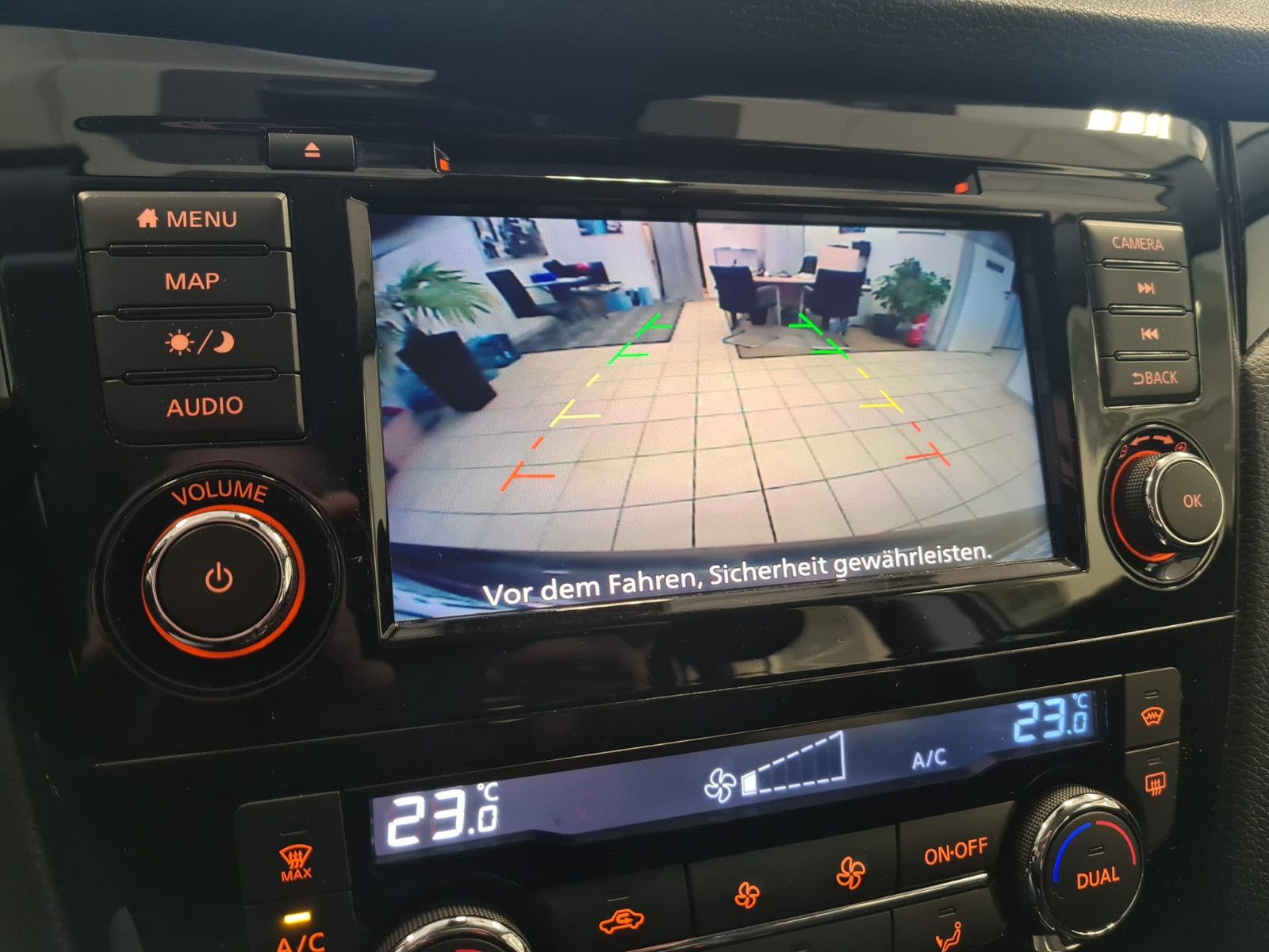 Fahrzeugabbildung Nissan Qashqai Acenta / KAMERA / SCHECKHEFT