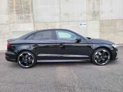 AUDI RS3 Limousine 2.5 TFSI quattro *black Edition