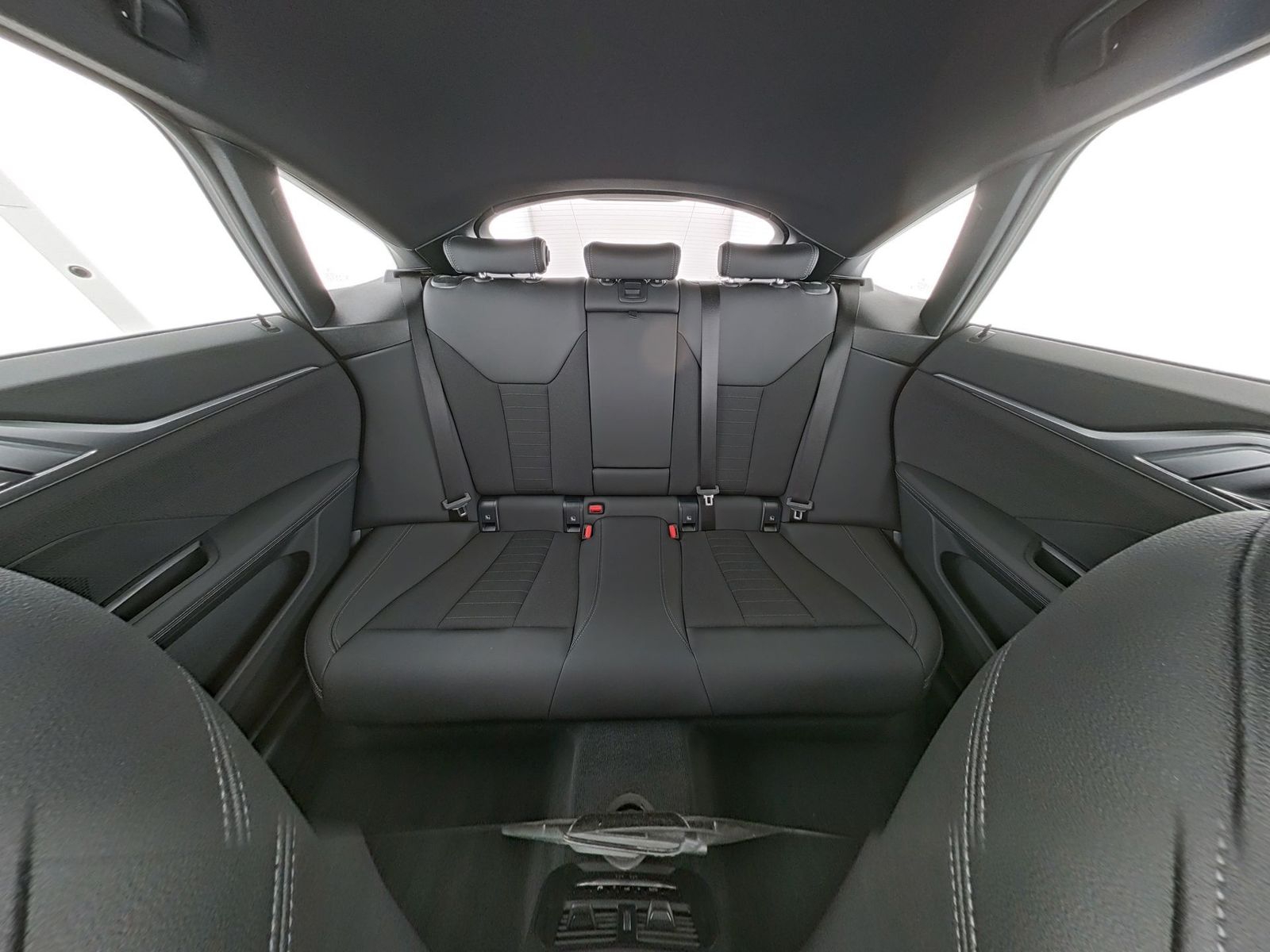 BMW i4 - Bild 18